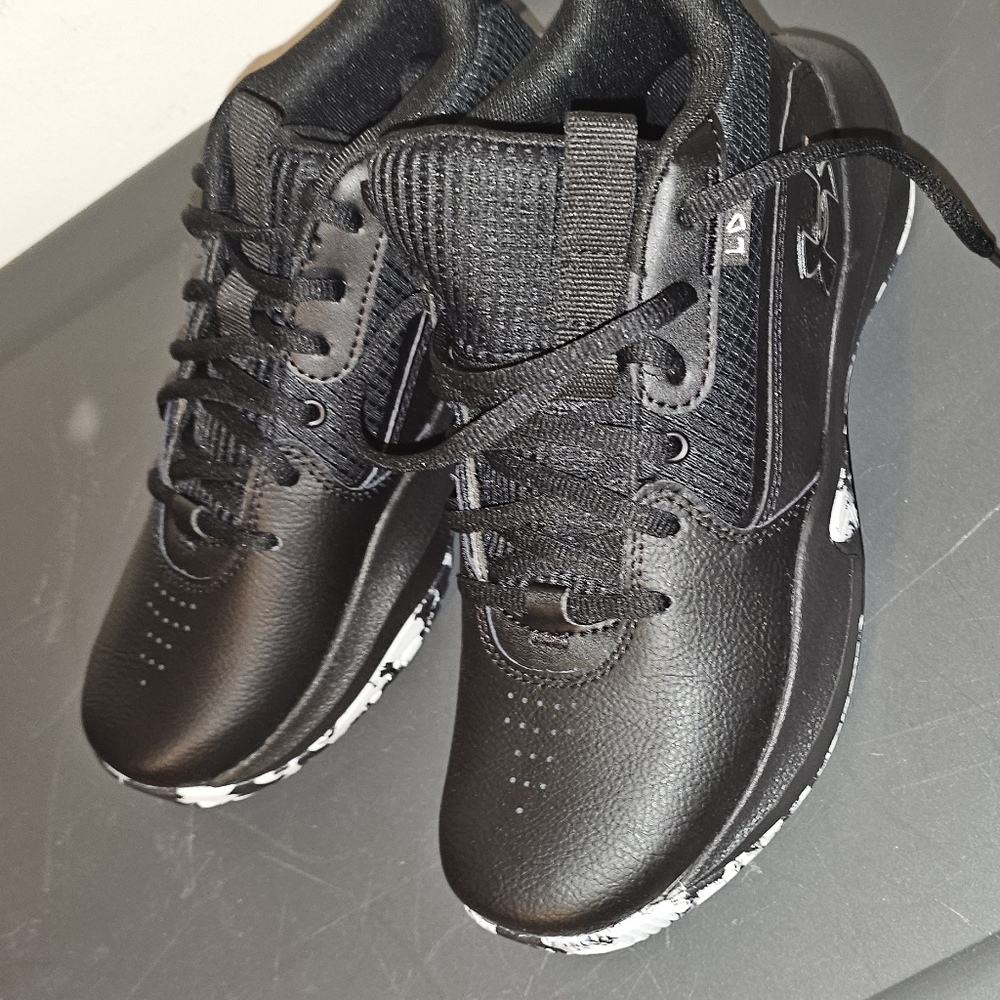 Under Armour Black Men's Athletic Shoes